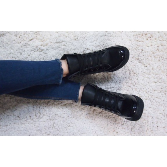 Sneakersy botki koturn pikowane Carol czarne