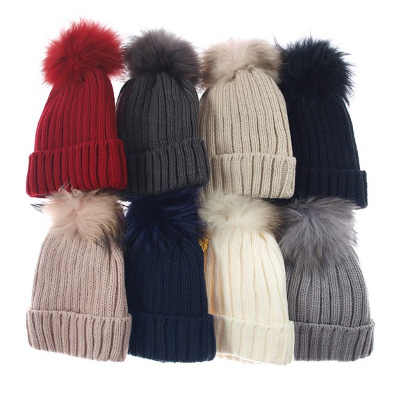 Czapka zimowa pompon duży Nicola grafitowa