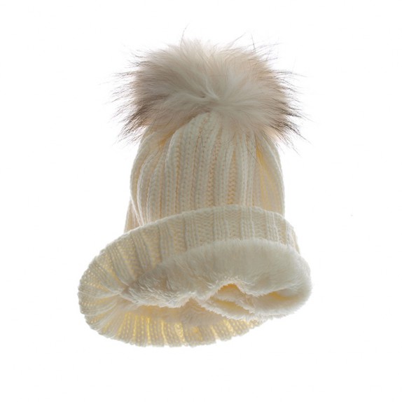 Czapka zimowa pompon duży Nicola kremowa